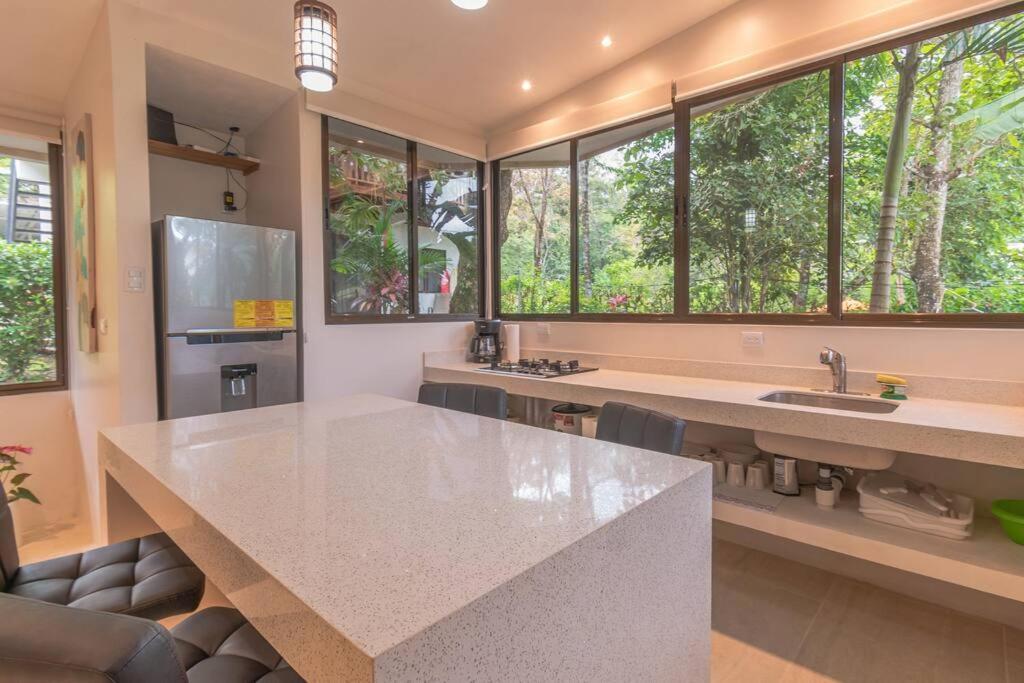 Surfside Apartments - Mal Pais マルパイス エクステリア 写真