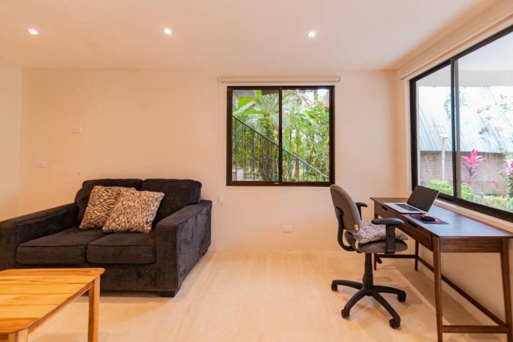 Surfside Apartments - Mal Pais マルパイス エクステリア 写真