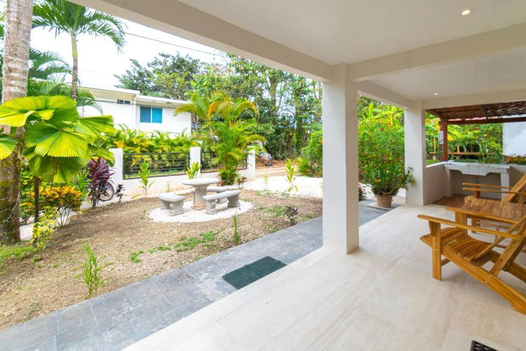 Surfside Apartments - Mal Pais マルパイス エクステリア 写真