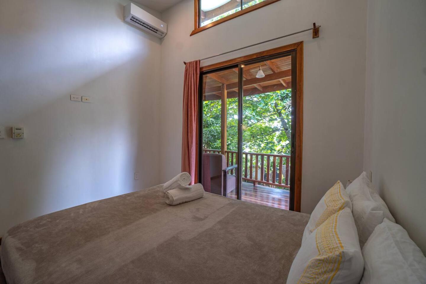 Surfside Apartments - Mal Pais マルパイス エクステリア 写真